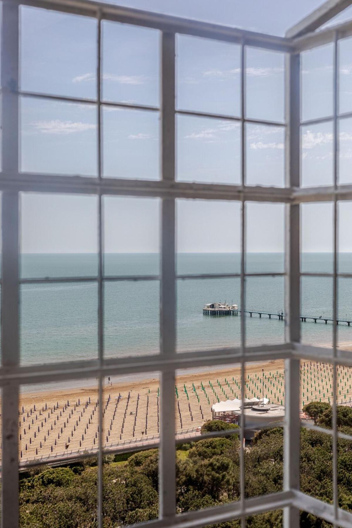 Skyline Lignano Apartment Линяно Сабиадоро Екстериор снимка