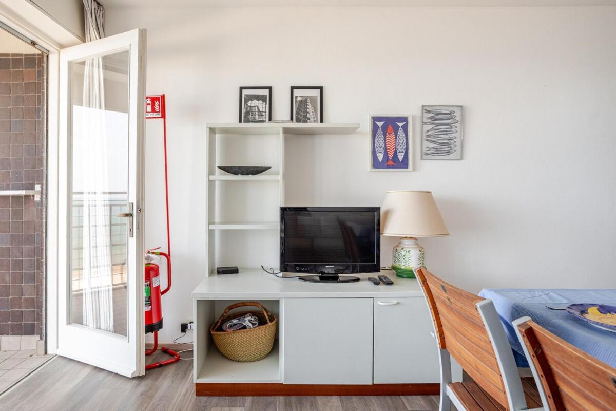 Skyline Lignano Apartment Линяно Сабиадоро Екстериор снимка